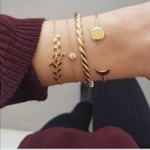 4 piece Gold Cuff Bracelet Set